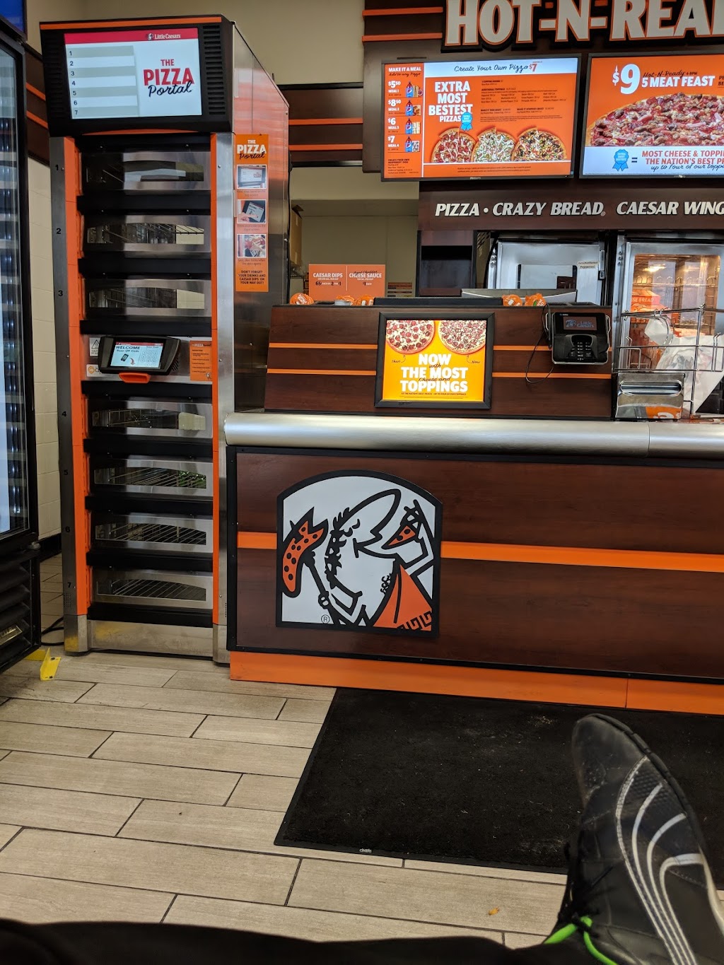 Little Caesars Pizza | 1448 W Washington St, West Bend, WI 53095, USA | Phone: (262) 334-2772