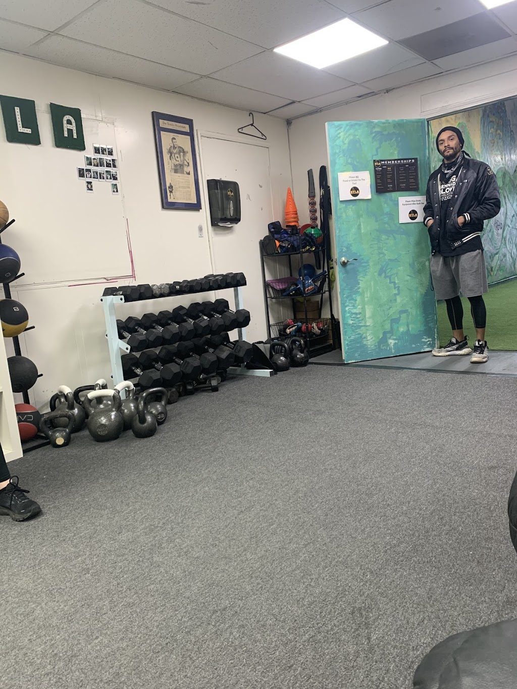 STLA Gym | 4365 W Pico Blvd, Los Angeles, CA 90019, USA | Phone: (323) 424-3436