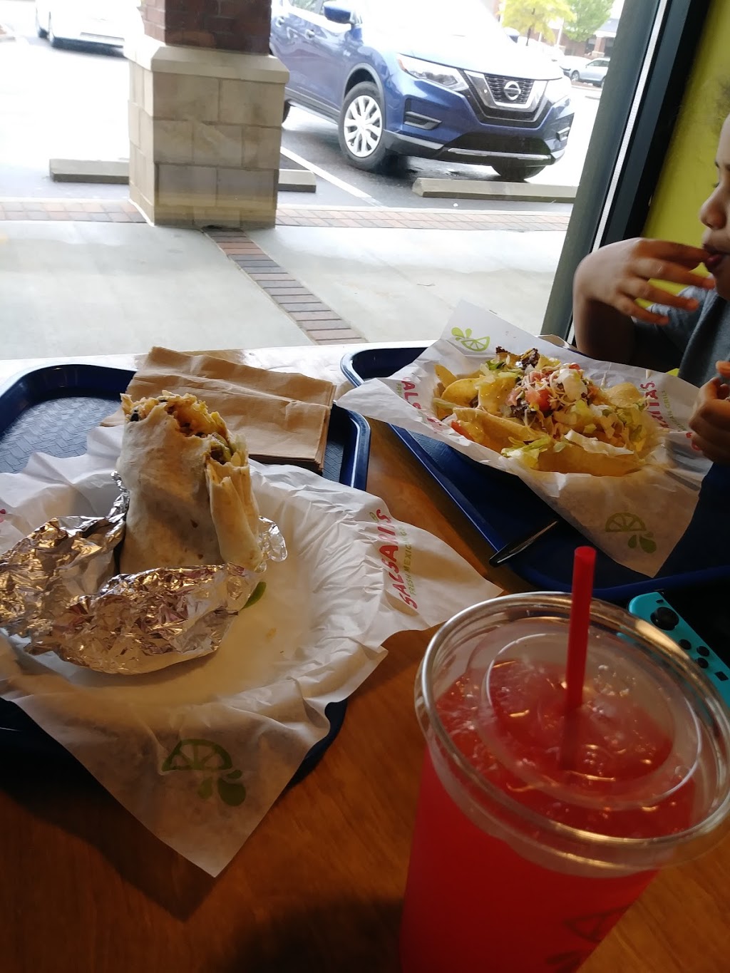 Salsaritas Fresh Mexican Grill | 8400 Park Rd, Charlotte, NC 28210, USA | Phone: (704) 643-9500