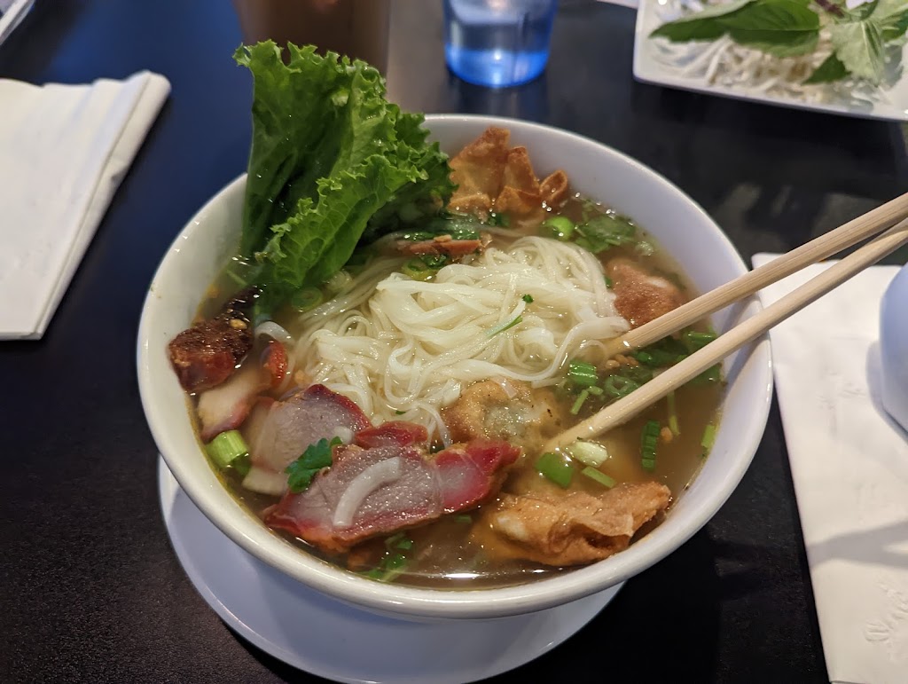 Song Lynn Vietnamese Restaurant | 2755 N 91st Ave, Phoenix, AZ 85037, USA | Phone: (623) 936-9535