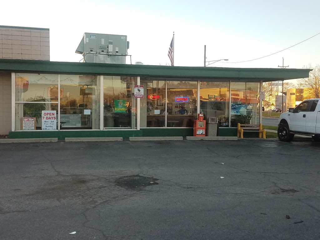 Yum Yum Donuts | 3663 Fort St, Lincoln Park, MI 48146 | Phone: (313) 254-9166