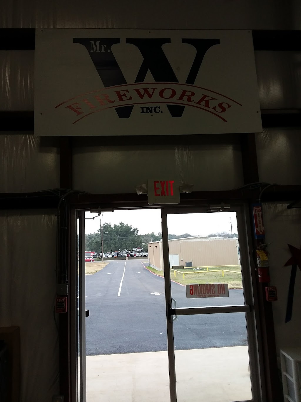 Mr. W. Fireworks | 18819 FM 2252, San Antonio, TX 78266, USA | Phone: (210) 651-4320