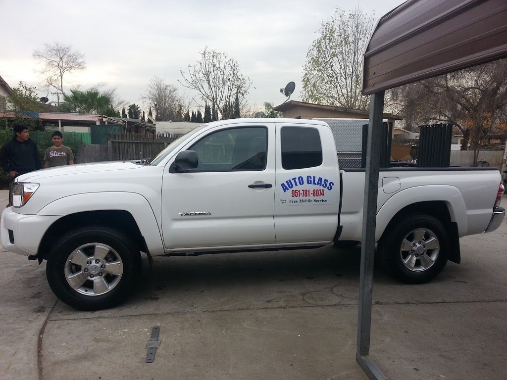 Los Compadres Auto Glass | 3639 Rubidoux Blvd, Riverside, CA 92509, USA | Phone: (951) 781-8074