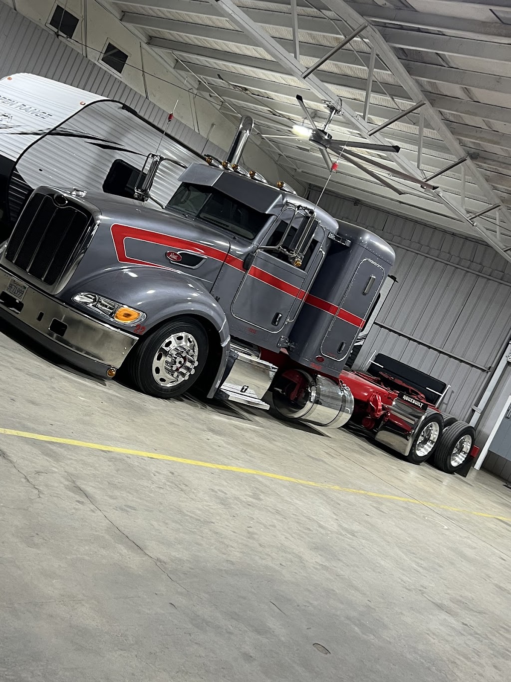 Heet Trucking Llc | 867 S Milsap Ave, Dinuba, CA 93618, USA | Phone: (559) 871-2377