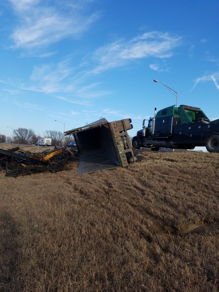 Arrow Wrecker Service | 531 E MacArthur Rd #1622, Wichita, KS 67216, USA | Phone: (316) 522-8156