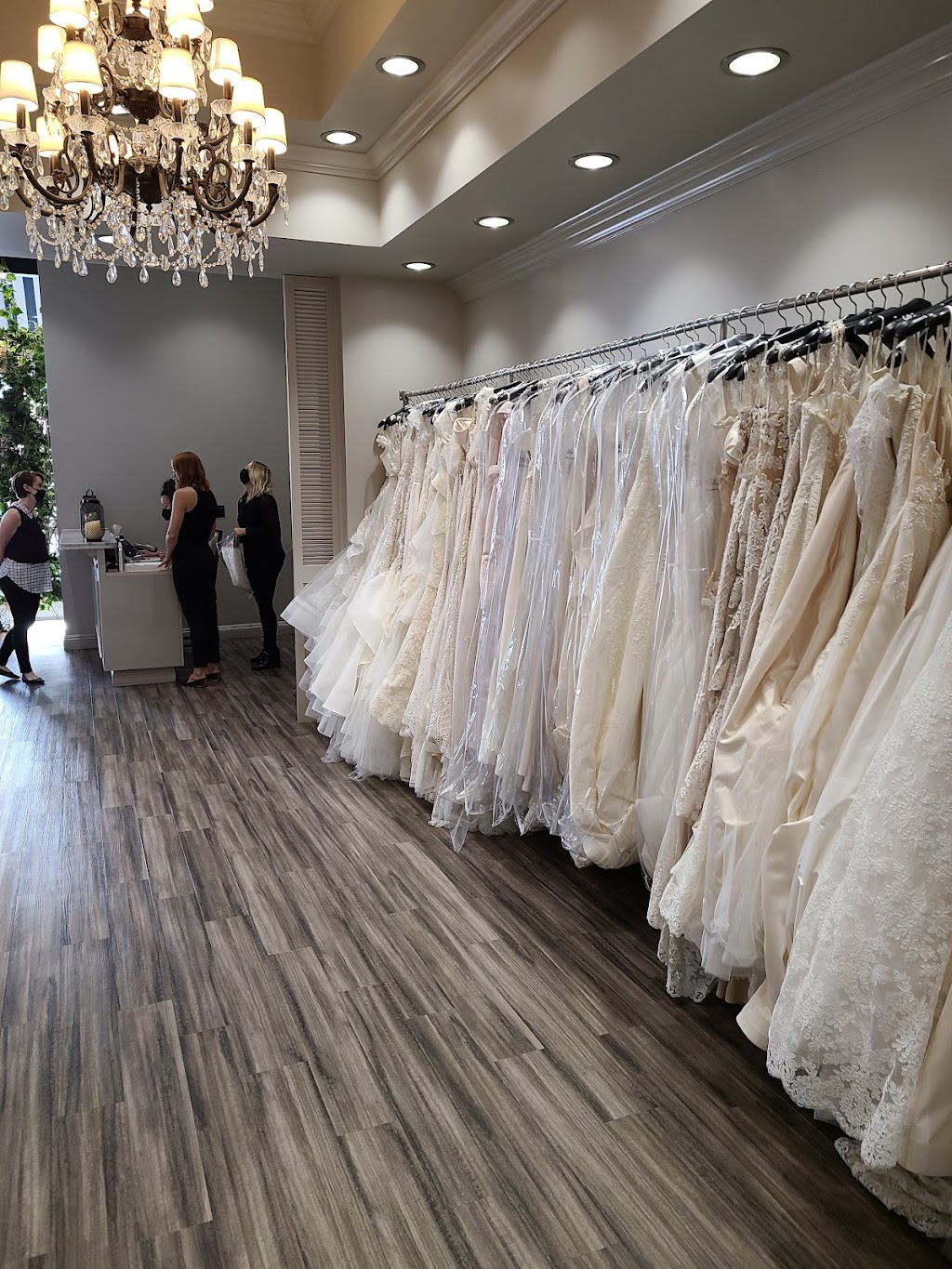 Lovella Bridal | 224 S Brand Blvd, Glendale, CA 91204, USA | Phone: (818) 246-4637
