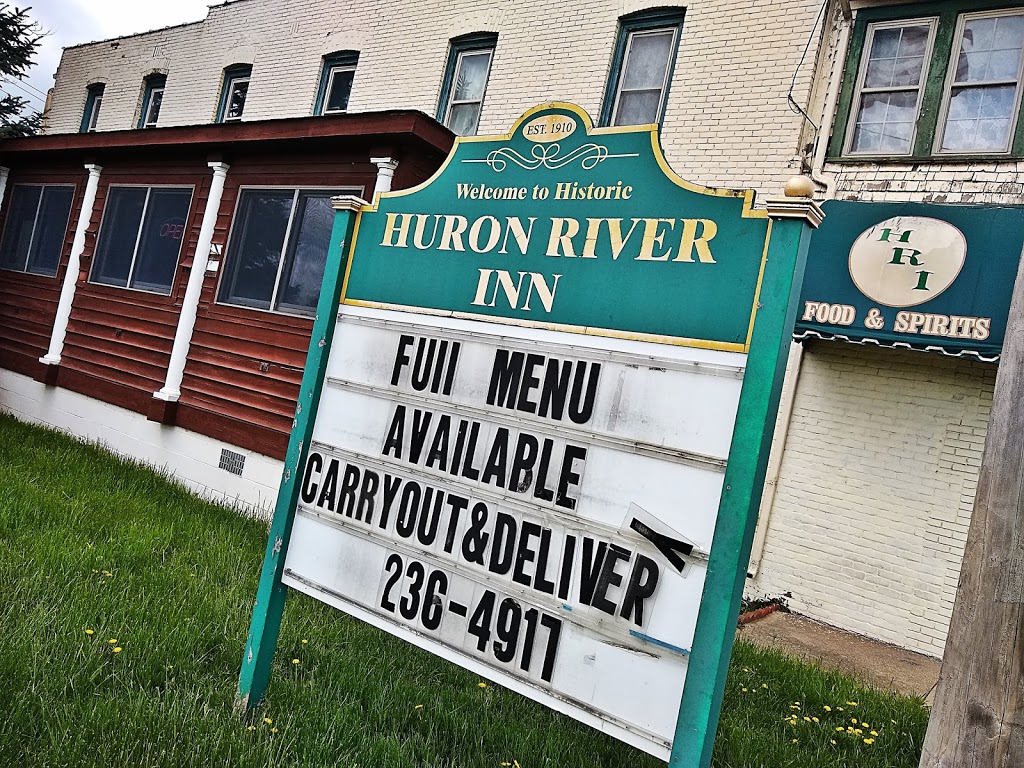 Huron River Inn | 22401 Huron River Dr, Rockwood, MI 48173, USA | Phone: (734) 236-4917