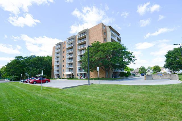 Pickering Tower Apartments | 130 Pickering Dr, Amherstburg, ON N9V 3N6, Canada | Phone: (519) 736-3389