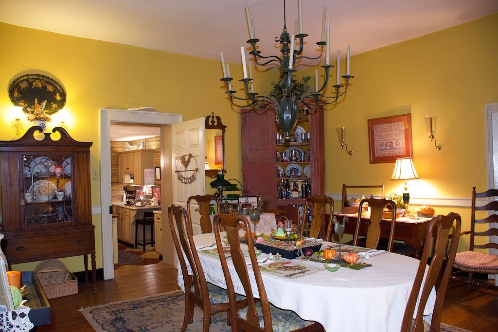 Scottwood Bed & Breakfast | 2004 E Leestown Rd, Midway, KY 40347, USA | Phone: (859) 846-5037
