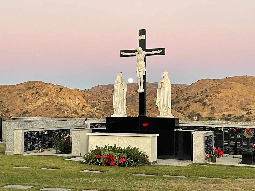 Holy Sepulcher Cemetery | 7845 E Santiago Canyon Rd, Orange, CA 92869, USA | Phone: (714) 532-6551