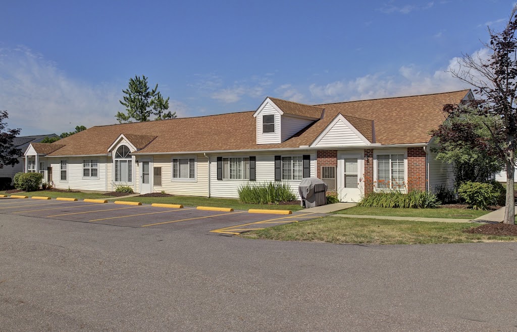 Lake Park Village Apartments | 1738 OH-303, Streetsboro, OH 44241, USA | Phone: (866) 645-9088