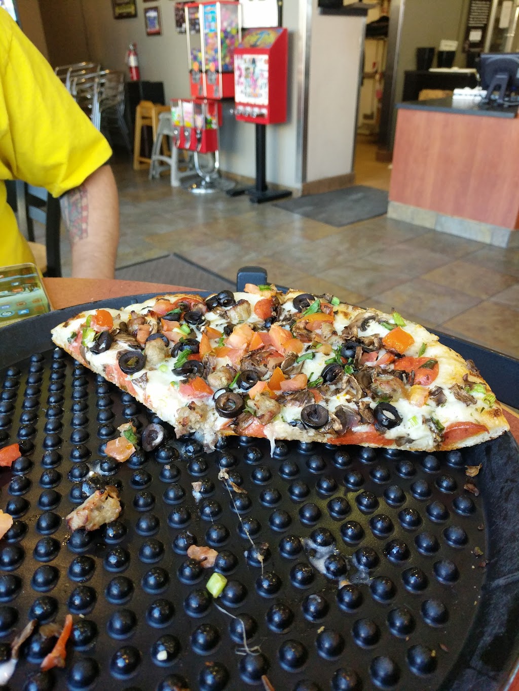 Mountain Mikes Pizza | 3020 Floyd Ave Suite 301, Modesto, CA 95350, USA | Phone: (209) 551-1776