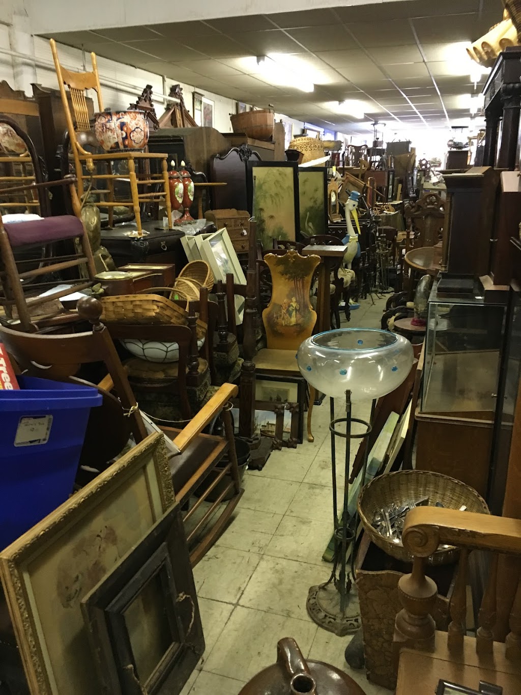 Triple A Antiques | 110 N 7th St, Beatrice, NE 68310, USA | Phone: (402) 239-2799