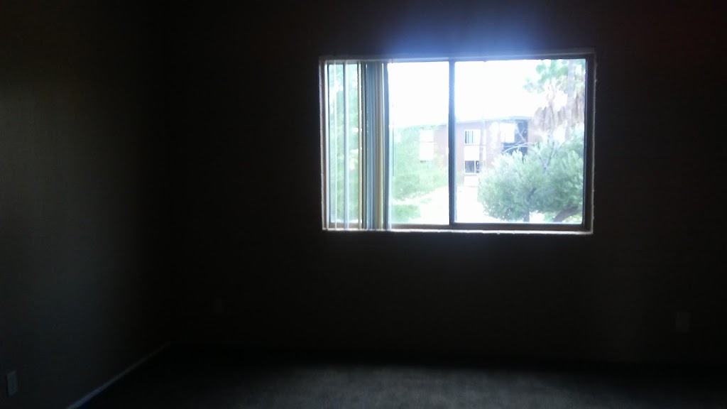 Villa Sorrento Apartments | 334 W Valencia Rd, Tucson, AZ 85706, USA | Phone: (520) 294-1484