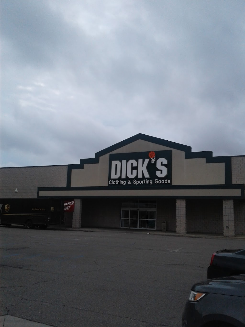 DICKS Sporting Goods | 23349 Eureka Rd, Taylor, MI 48180, USA | Phone: (734) 374-0429