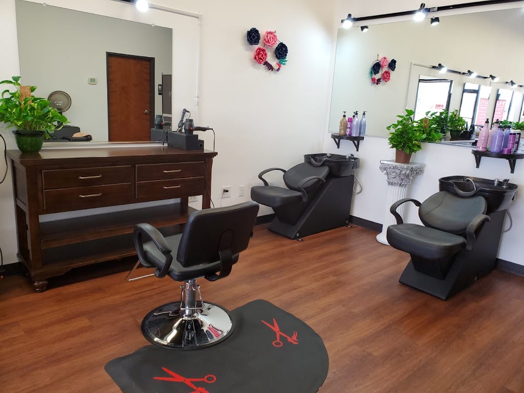 MC Hair Salon | 121 C, Hall Professional Center, Kyle, TX 78640, USA | Phone: (512) 256-5224