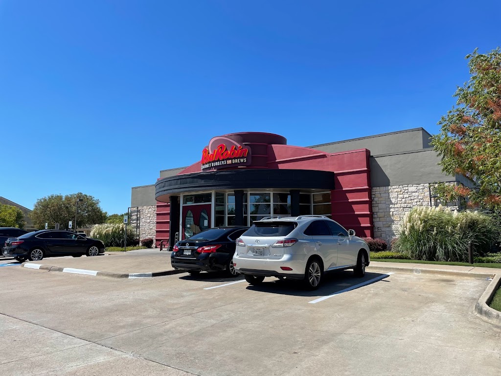 Red Robin Gourmet Burgers and Brews | 5031 N Garland Ave, Garland, TX 75044, USA | Phone: (972) 530-4700