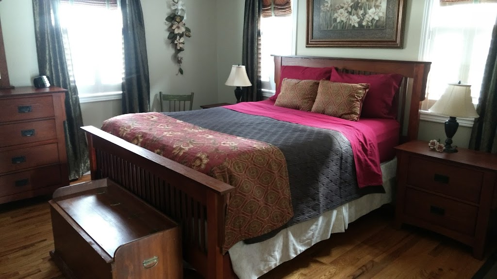 Colchester Harbour B&B | 53 Sullivan St, Harrow, ON N0R 1G0, Canada | Phone: (226) 207-0400