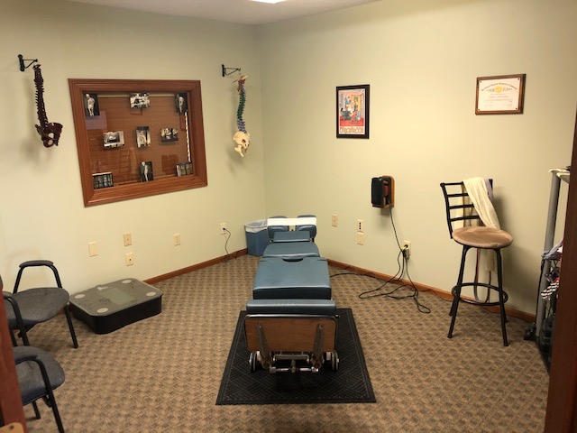 Holliday Chiropractic | 511 Professional Way, Kendallville, IN 46755, USA | Phone: (260) 347-8177