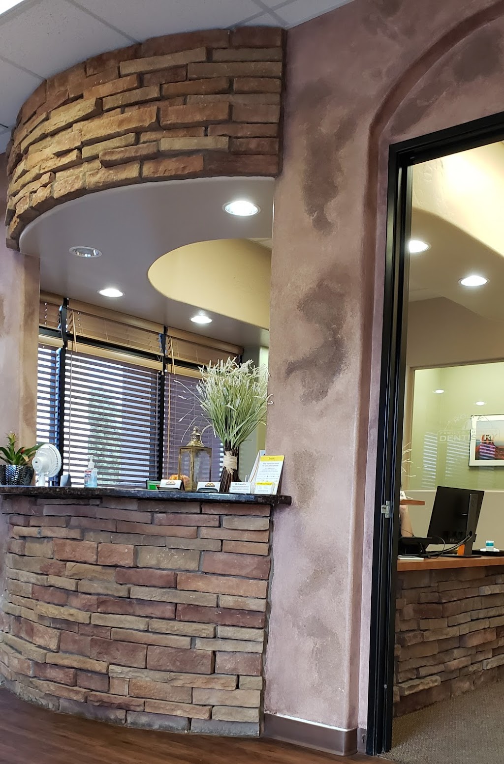 Rolfe Dentistry: Micah Rolfe, DDS | 16772 W Bell Rd Suite 100, Surprise, AZ 85374, USA | Phone: (623) 537-9777