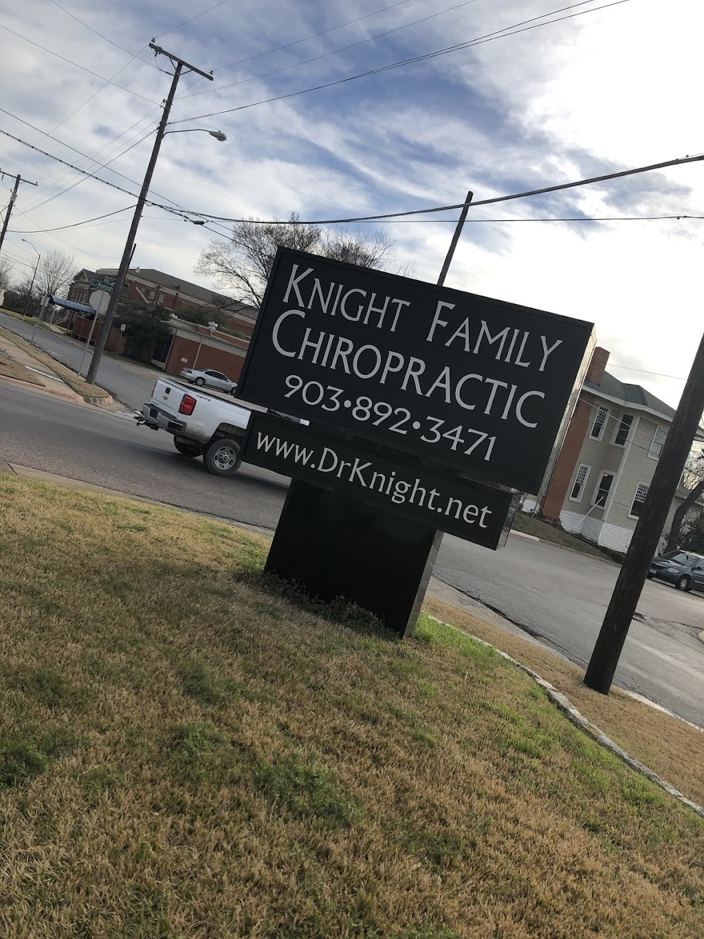 Knight Family Chiropractic - Sherman | 2021 N Heritage Pkwy, Sherman, TX 75092, USA | Phone: (903) 892-3471