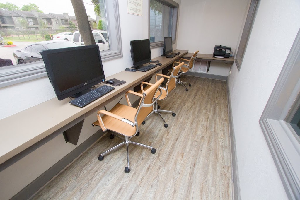 Rosemont at El Dorado Apartments | 265 El Dorado Blvd, Webster, TX 77598, USA | Phone: (281) 480-3730