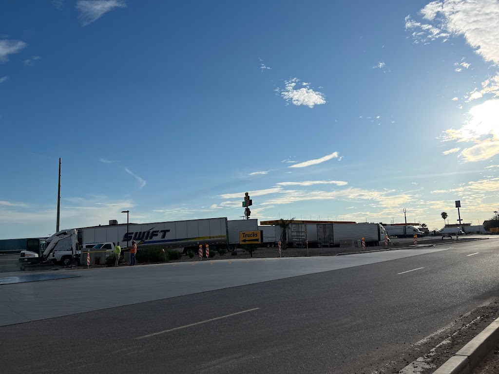 Loves Truck Care | 5000 N Sunland Gin Rd, Casa Grande, AZ 85194, USA | Phone: (520) 423-2015