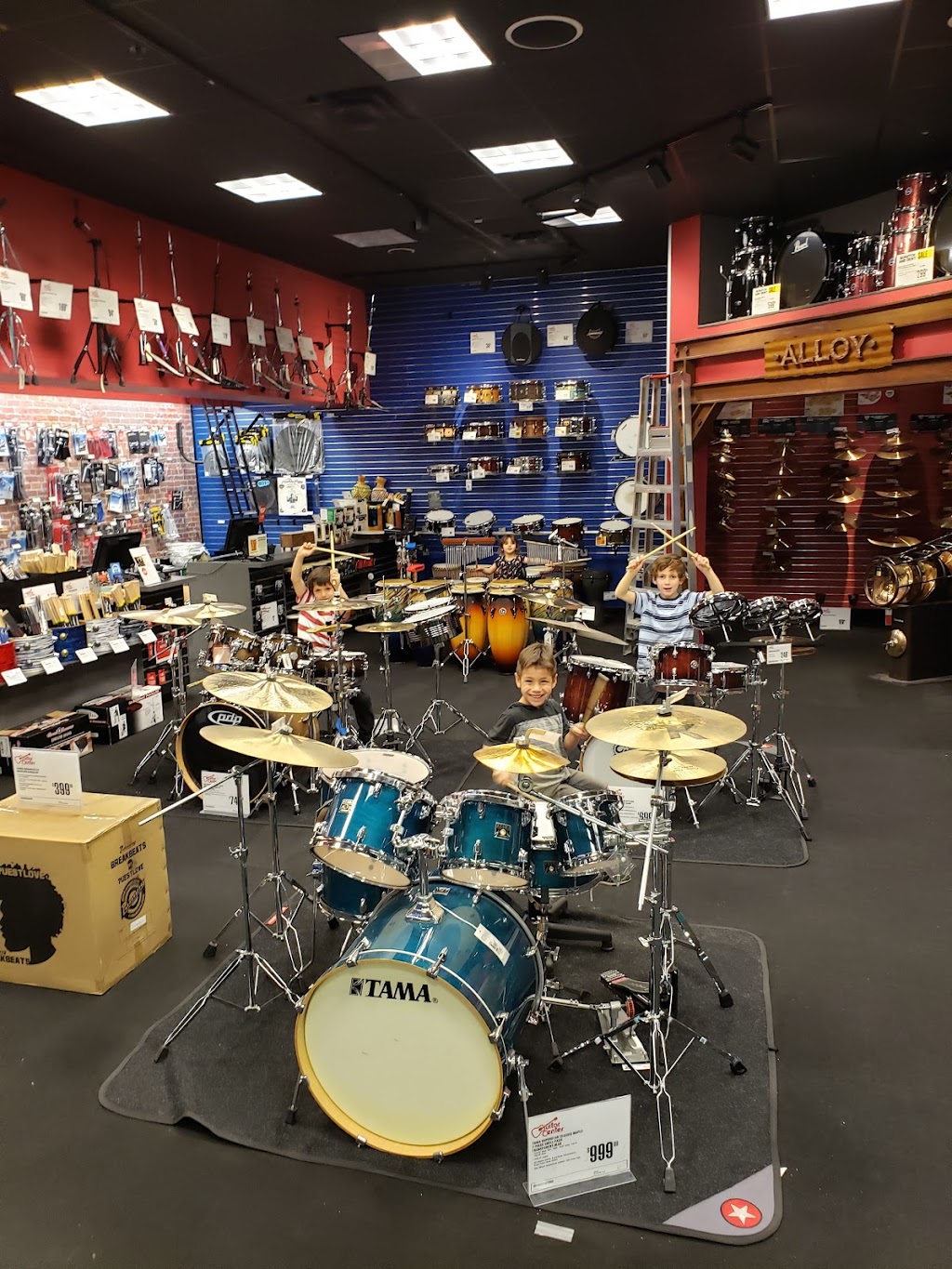 Guitar Center | 3911 Bolger Rd, Independence, MO 64055, USA | Phone: (816) 373-9191