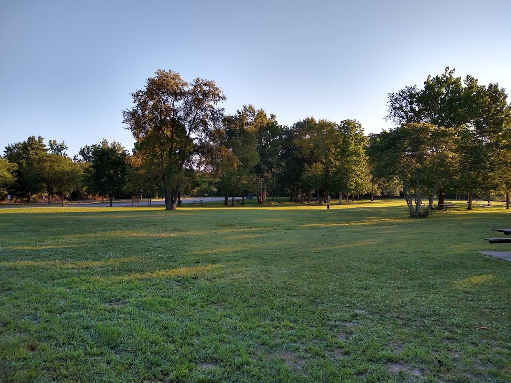 White Star Park Beach | 925 S Main St, Gibsonburg, OH 43431, USA | Phone: (419) 332-2740