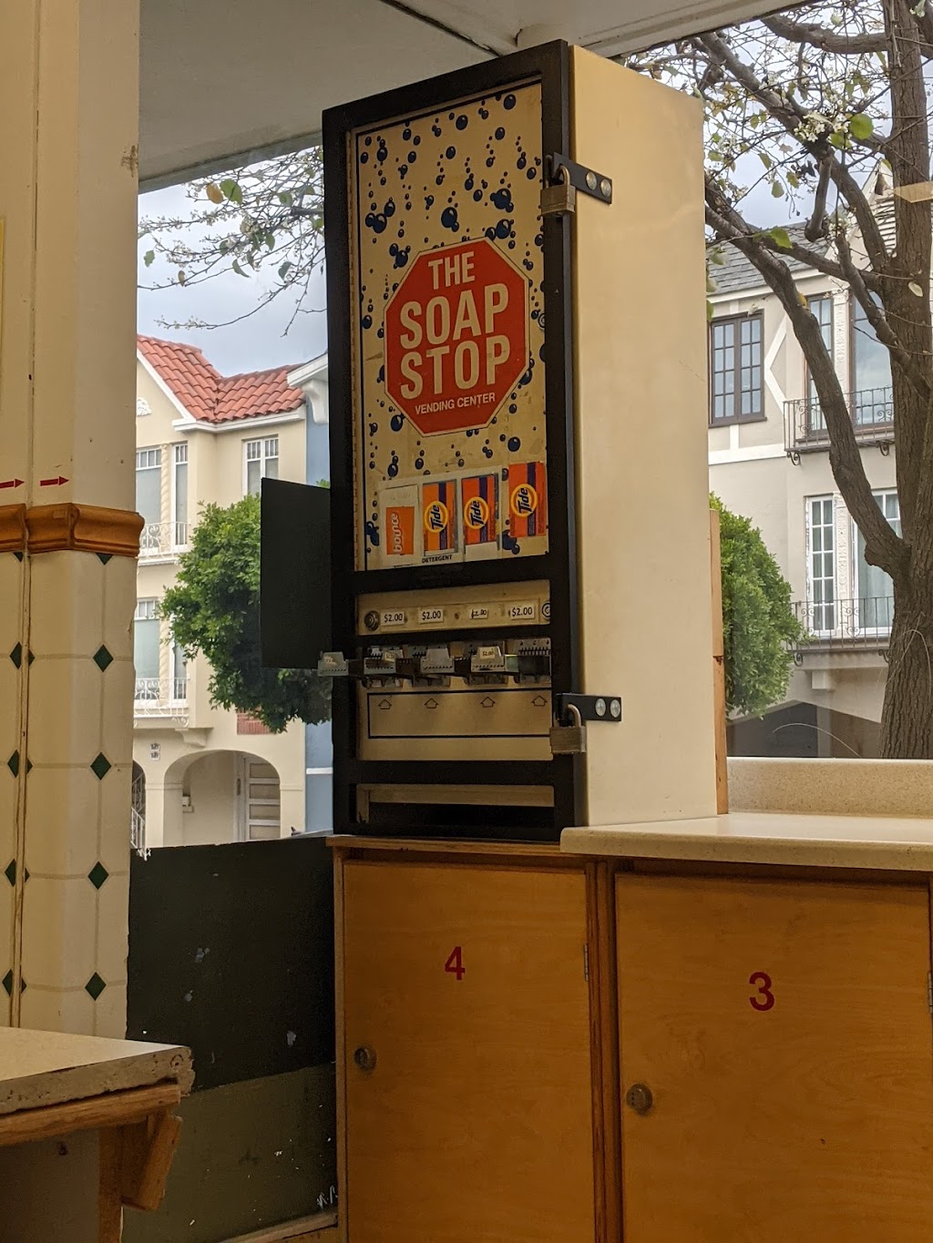 Cow Hollow Laundromat | 3107 Pierce St, San Francisco, CA 94123, USA | Phone: (415) 937-3748