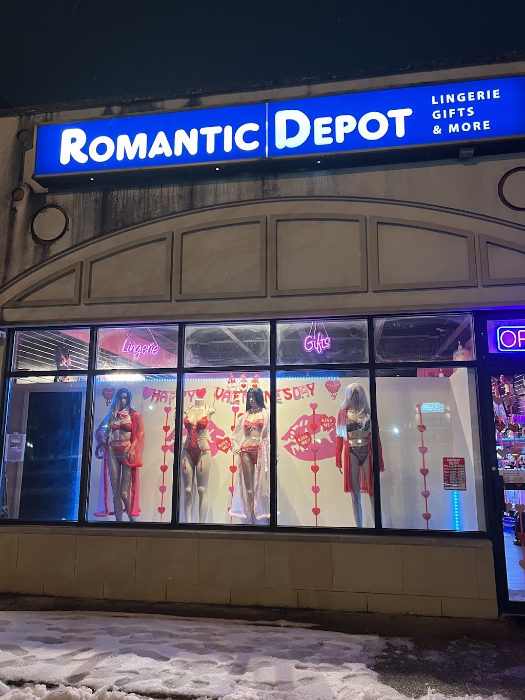 Romantic Depot Rockaway | 286 US-46, Rockaway, NJ 07866, USA | Phone: (201) 347-9200