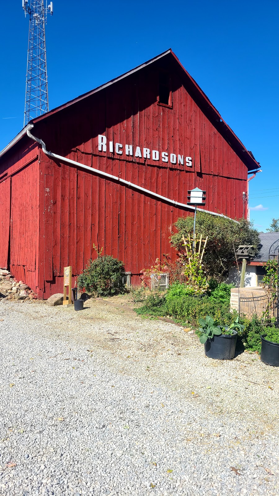 Richardson Farms | 6984 Lafayette Rd, Medina, OH 44256, USA | Phone: (330) 722-4029