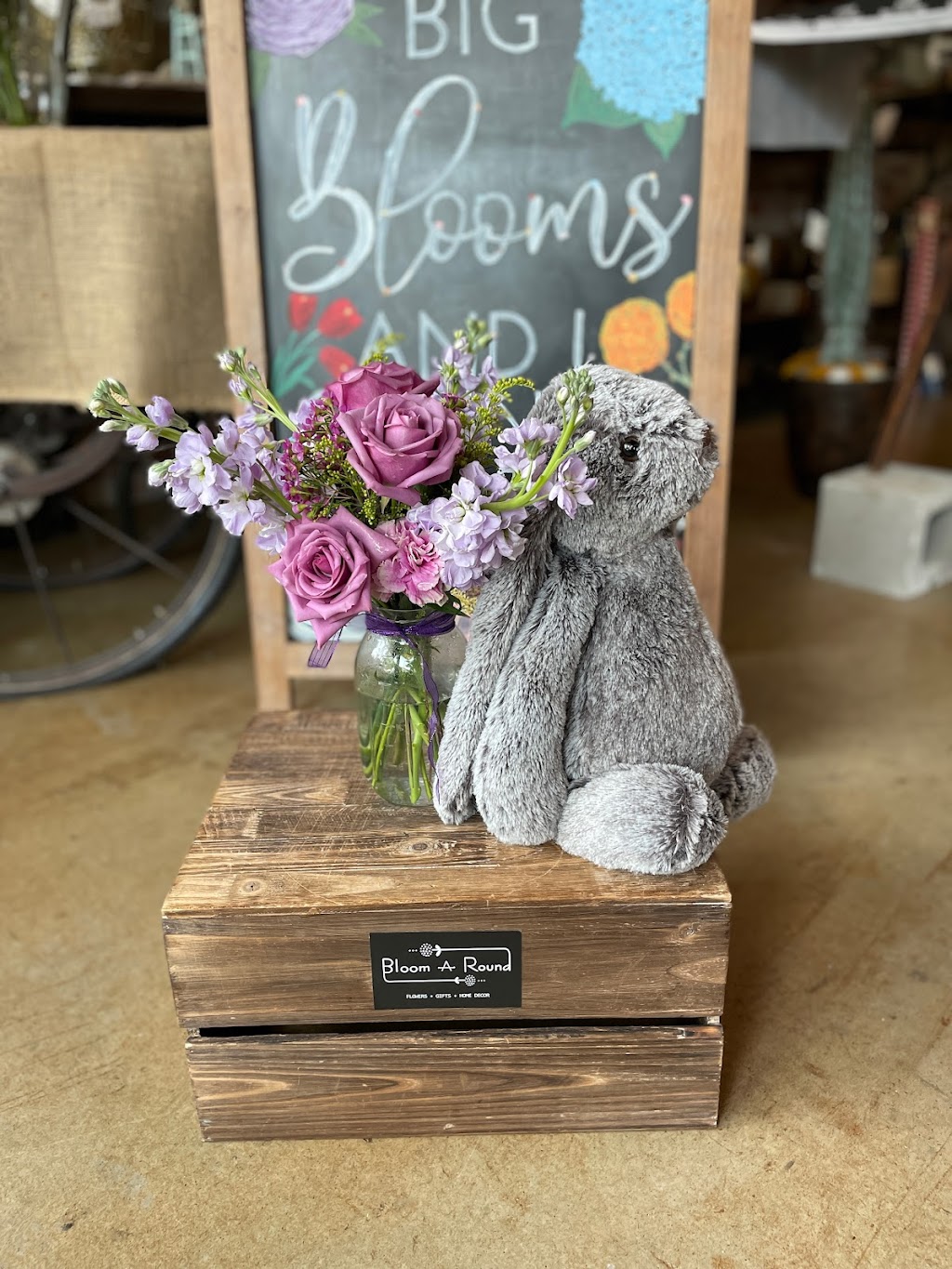 Bloom-A-Round Floral Design by Delilah Jean | 2451 Lakeside Pkwy #120, Flower Mound, TX 75022, USA | Phone: (214) 222-5995