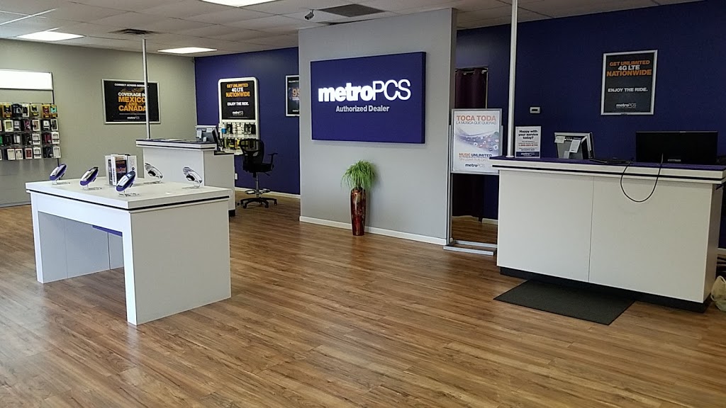 Metro by T-Mobile | 9846 Polk St NE, Blaine, MN 55434, USA | Phone: (763) 432-2941