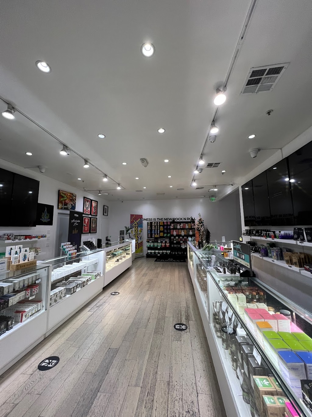 THE WEED Powered By Project Cannabis | 11557 Ventura Blvd, Studio City, CA 91604, USA | Phone: (818) 980-2266