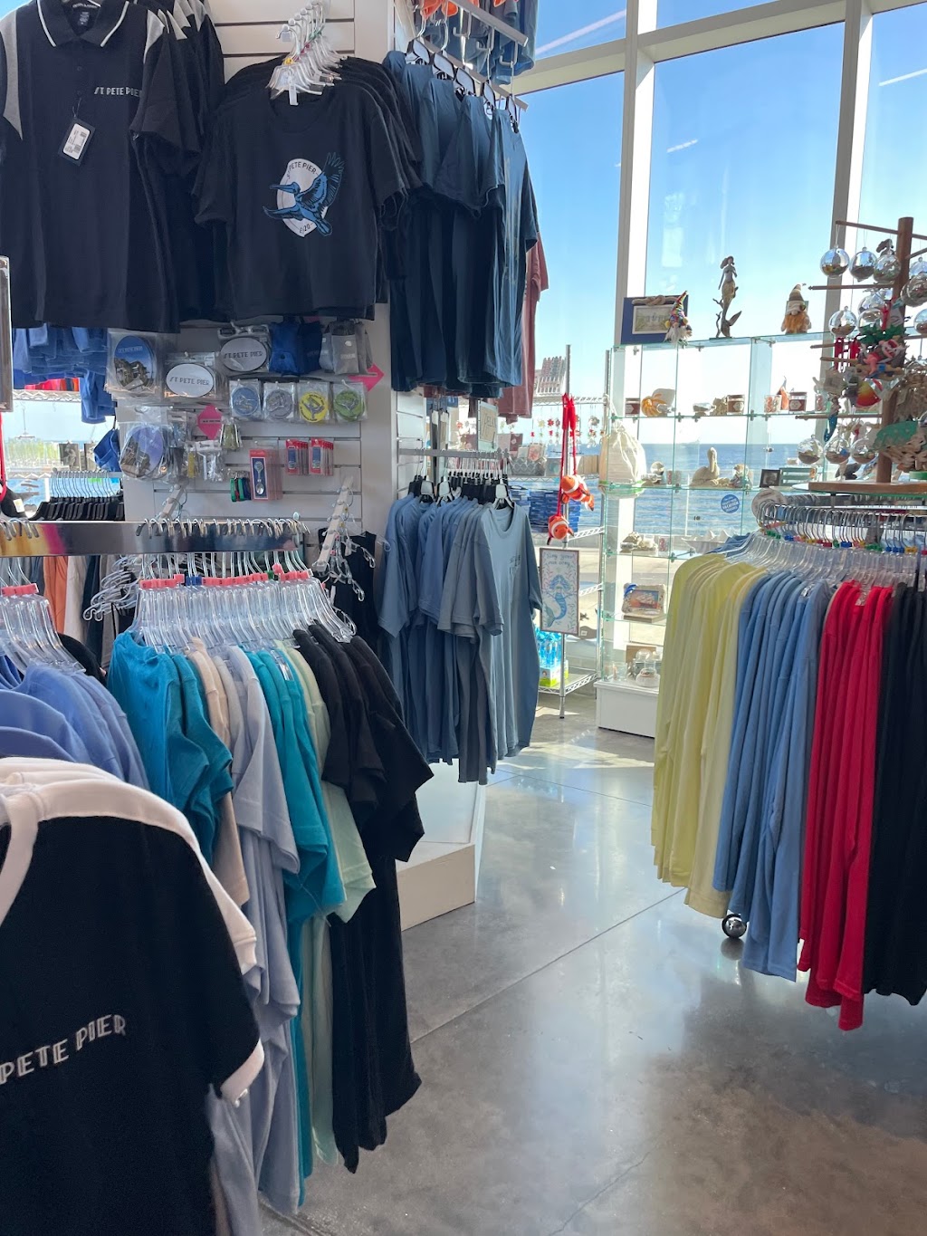 Pier Gear & Gifts | 830 2nd Ave NE, St. Petersburg, FL 33701, USA | Phone: (727) 289-8499