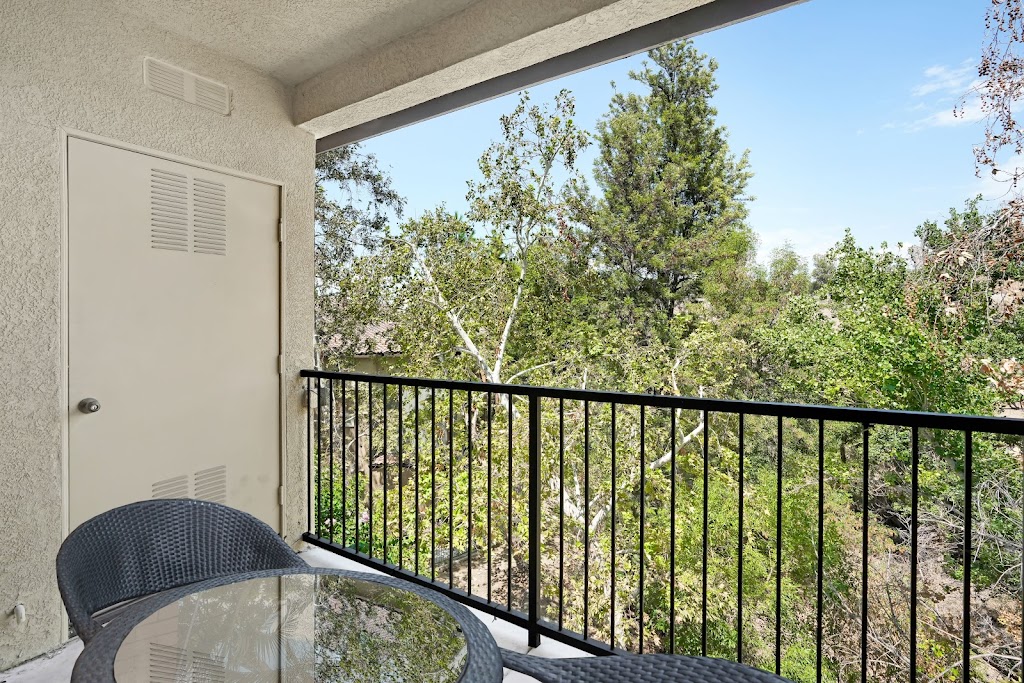 Canyon Crest Apartments | 1550 Central Ave, Riverside, CA 92507, USA | Phone: (951) 534-0825