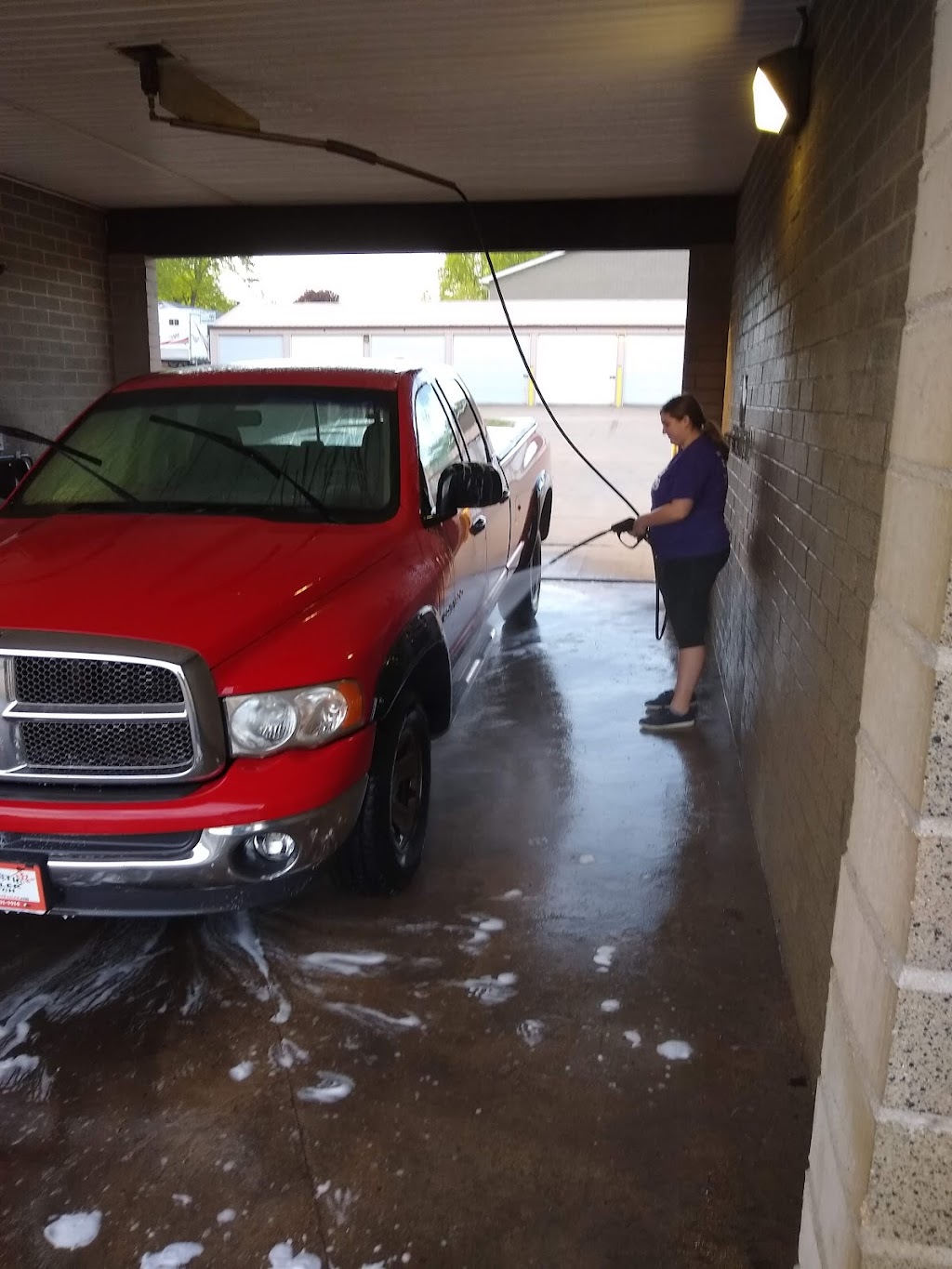 Louisville Car Wash | 2025 W Main St, Louisville, OH 44641, USA | Phone: (330) 454-8600