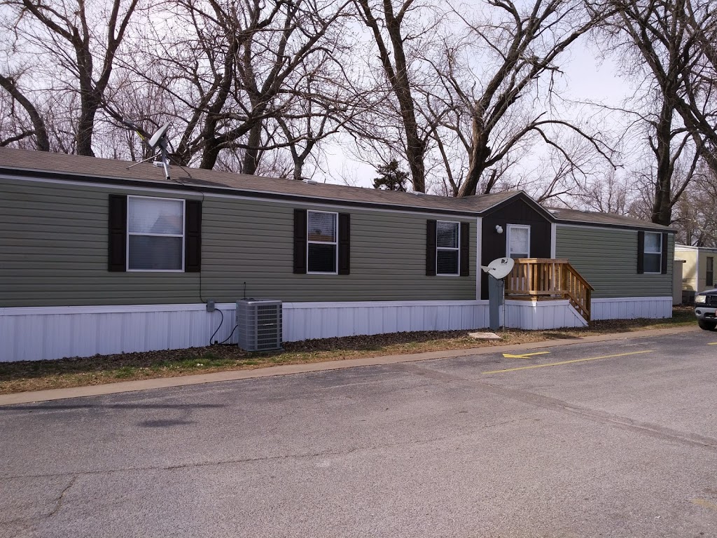 Lakeview Terrace Mobile Home Community | 1200 N Lakeview Dr, Oklahoma City, OK 73127, USA | Phone: (405) 787-5303