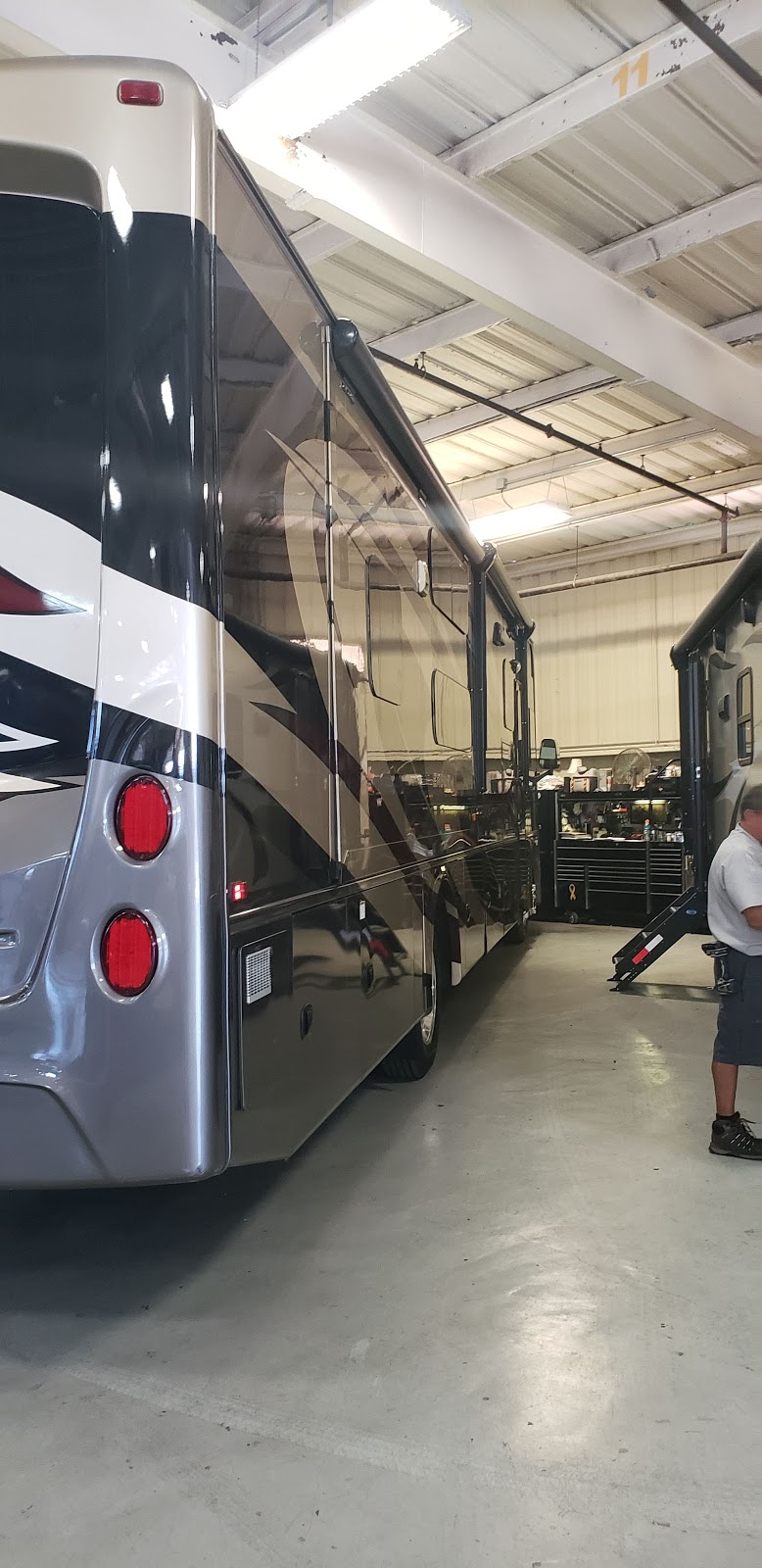 La Mesa RV Service Department | 663 Greenfield Dr, El Cajon, CA 92021, USA | Phone: (833) 891-7135