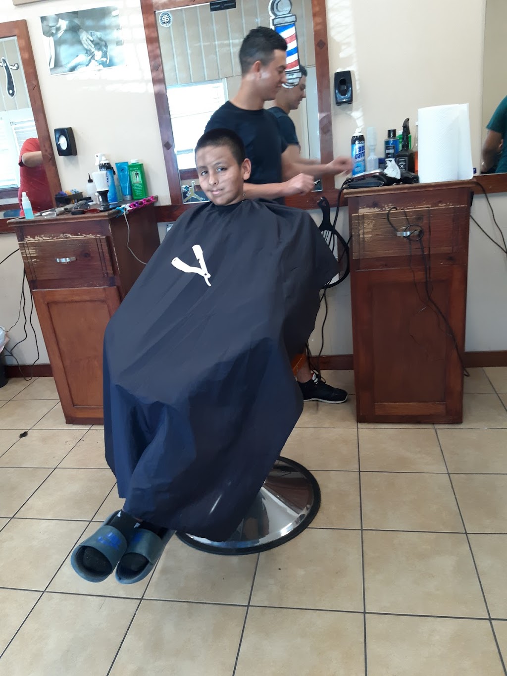 Acapulco barber shop | 1801 Guadalupe St, San Antonio, TX 78207, USA | Phone: (210) 277-0897