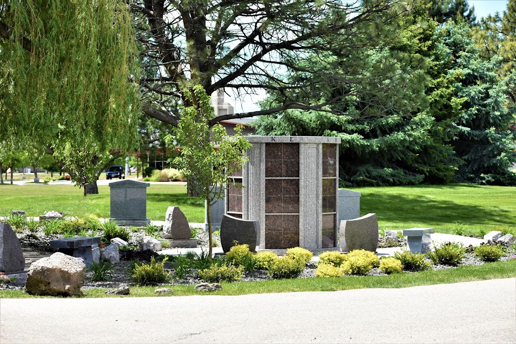 Cloverdale Funeral Home, Cemetery and Cremation | 1200 N Cloverdale Rd, Boise, ID 83713, USA | Phone: (208) 375-2212