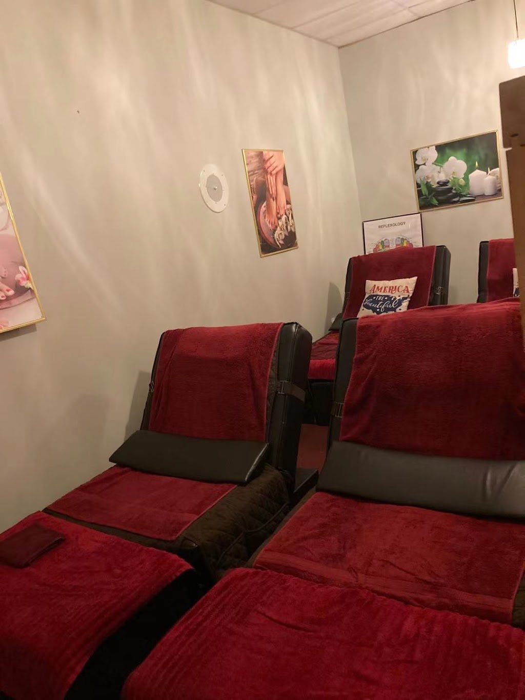 Mama Foot Massage | Next to: Regal Movie Theater. Behind:, Casa Grande Bar and Grill, 2840 East-West Connector Ste 330, Austell, GA 30106, USA | Phone: (770) 408-8804