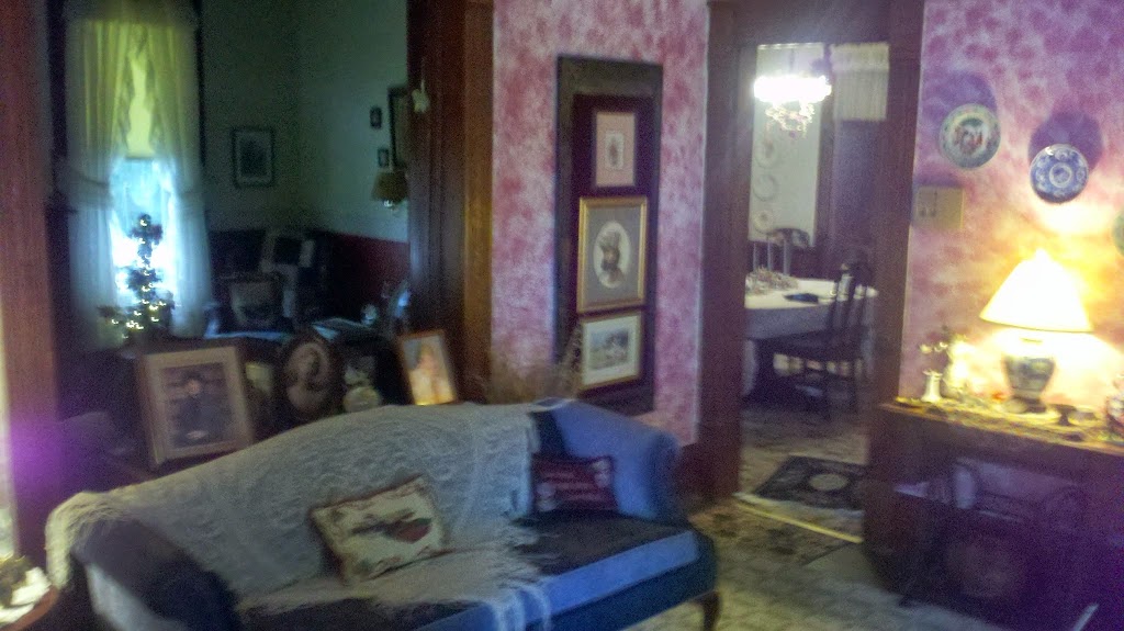 Mainstay Bed & Breakfast | 1320 E Main St, Louisville, OH 44641, USA | Phone: (330) 875-1021