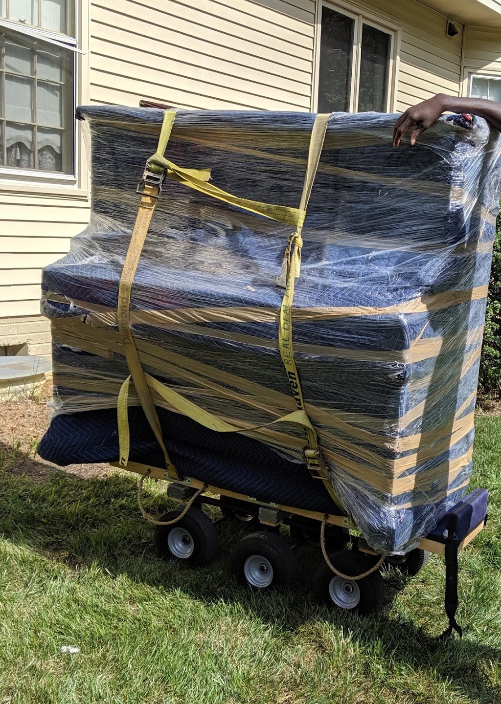 Mid-Atlantic Movers | Shelburne Terrace, Gaithersburg, MD 20878 | Phone: (240) 720-2537