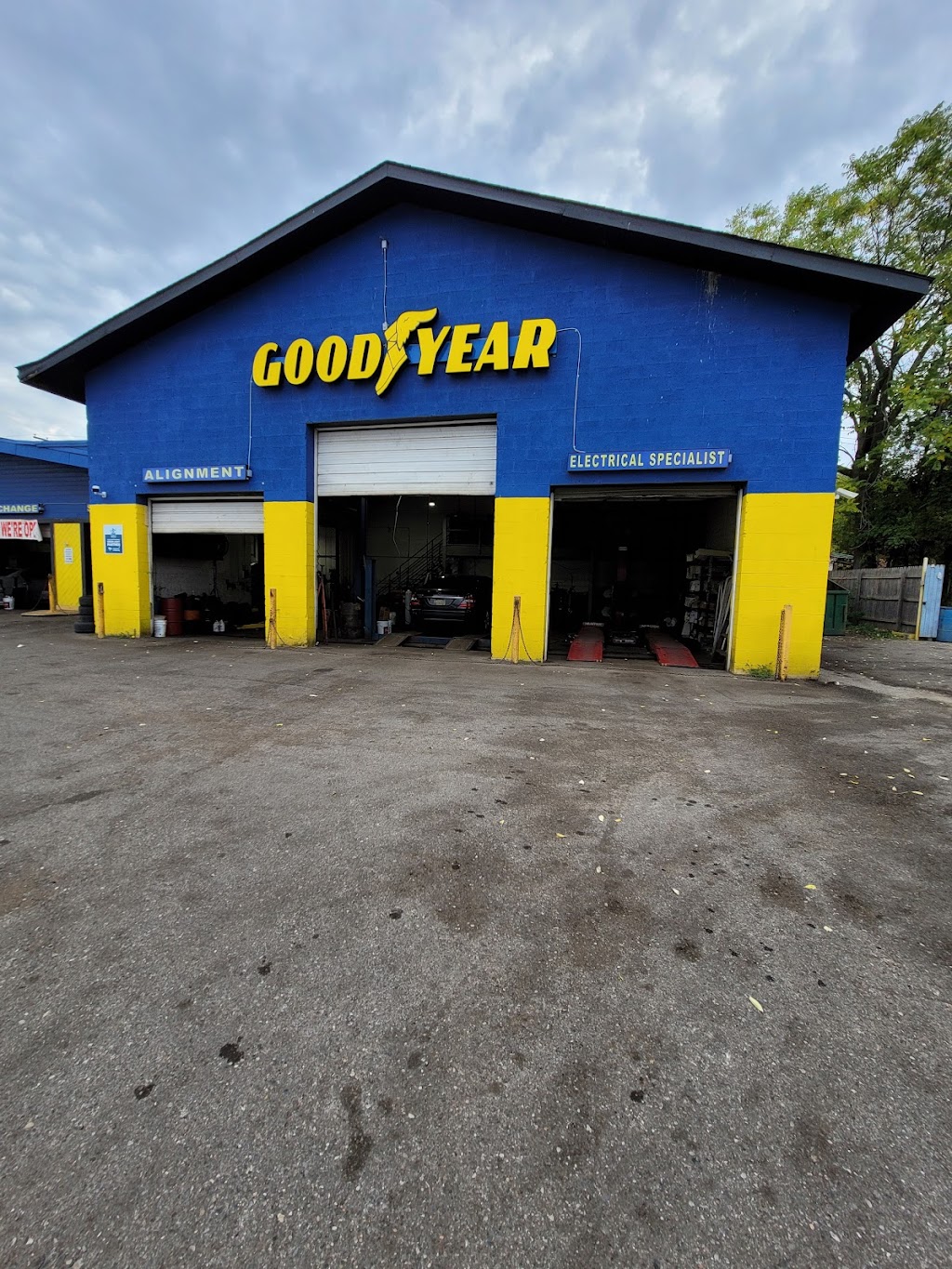 Wearmaster Goodyear Auto Service | 12603 Livernois, Detroit, MI 48238, USA | Phone: (313) 544-7000