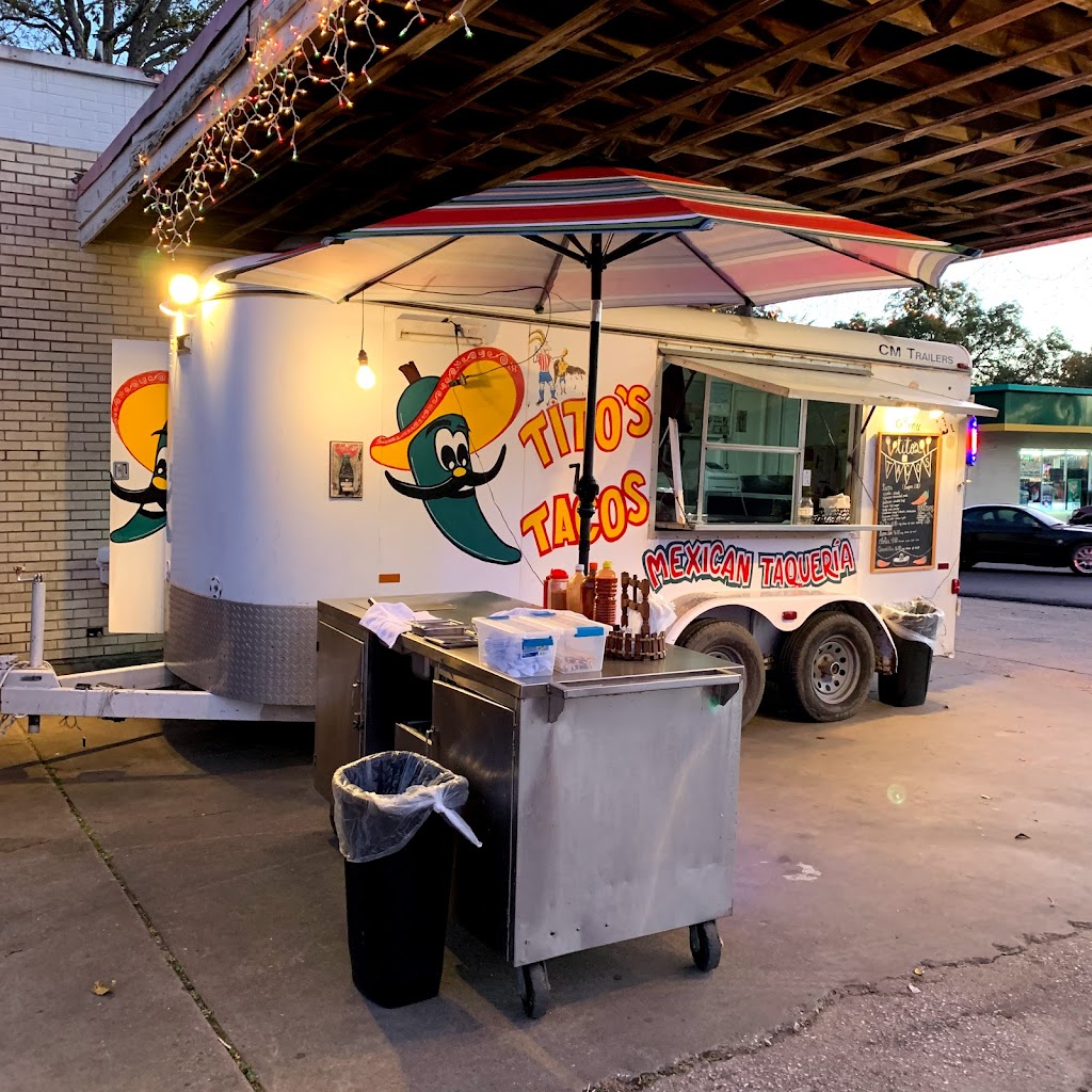 Titos Taqueria Food Truck | 902 E Lamar St, Sherman, TX 75090, USA | Phone: (903) 771-6946