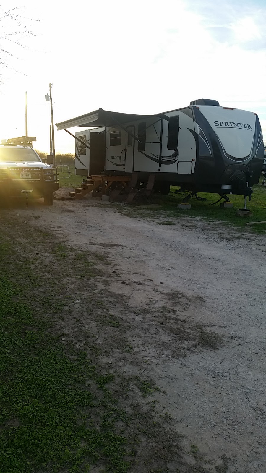 Twin Oaks RV Park | 680 FM2824, Beeville, TX 78102, USA | Phone: (361) 362-7278