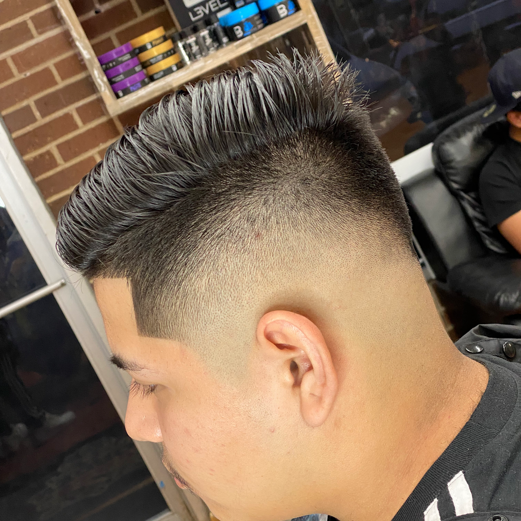 Golden cuts | 9546 SW Hwy, Oak Lawn, IL 60453 | Phone: (708) 907-5311