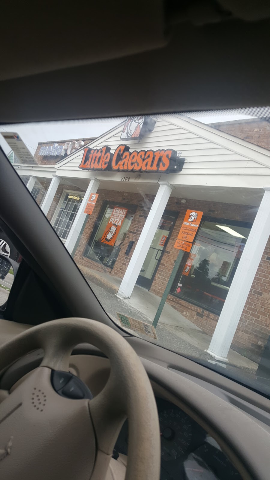 Little Caesars Pizza | 2104 Boulevard, Colonial Heights, VA 23834 | Phone: (804) 526-4711